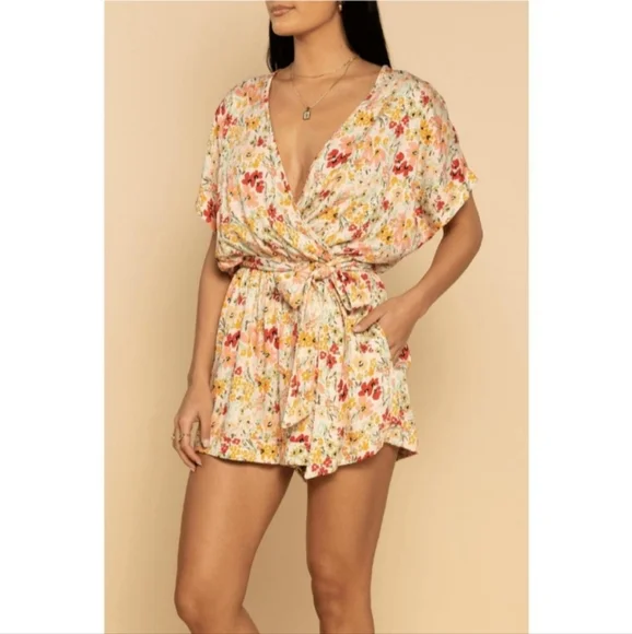 NEW SHORE Willow Romper in Muddled Bloom Size Small Boho Vacation Cottagecore - Picture 3 of 16